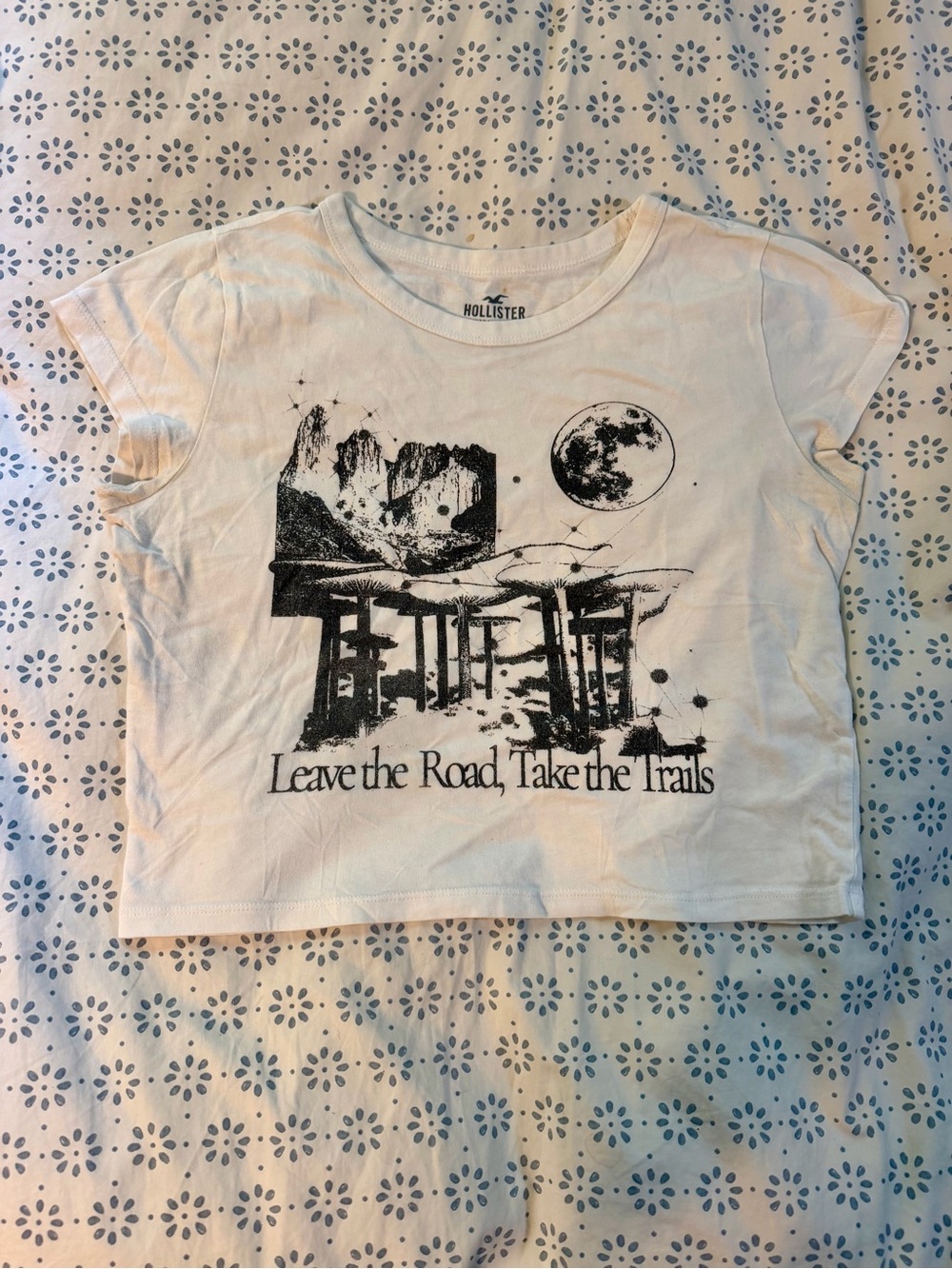Hollister White Short-Sleeve Graphic BabyTee with Black Outdoor Print